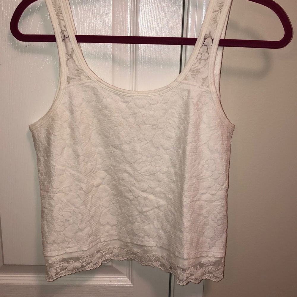 WHITE HOLLISTER TOP